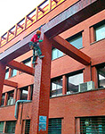 Trabajos de limpieza de fachada e hidrofugado en Escuela Superior de Ingeniería Aeronautica.